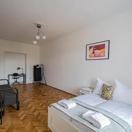 Super Billiard And Darts Big Apartament *