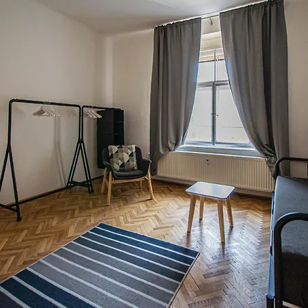 Super Billiard And Darts Big Apartament *