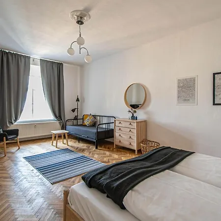 Super Billiard And Darts Big Lägenhet