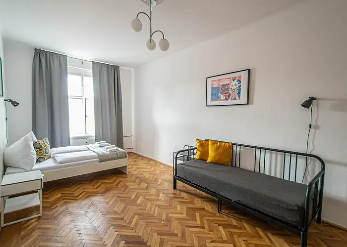 Super Billiard And Darts Big Apartament *